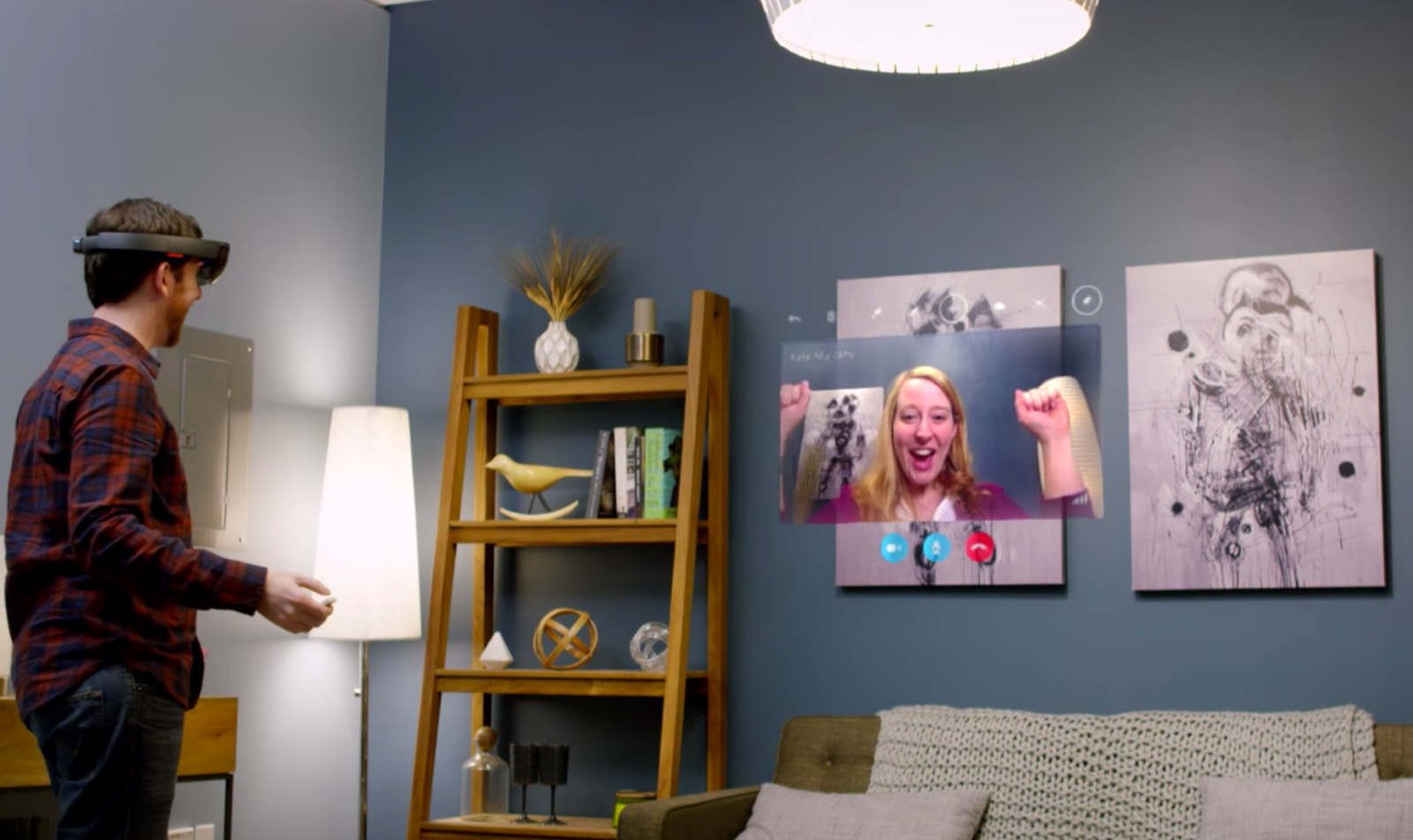 Reconstruction of pinning holographic video tiles in a typical home environment.